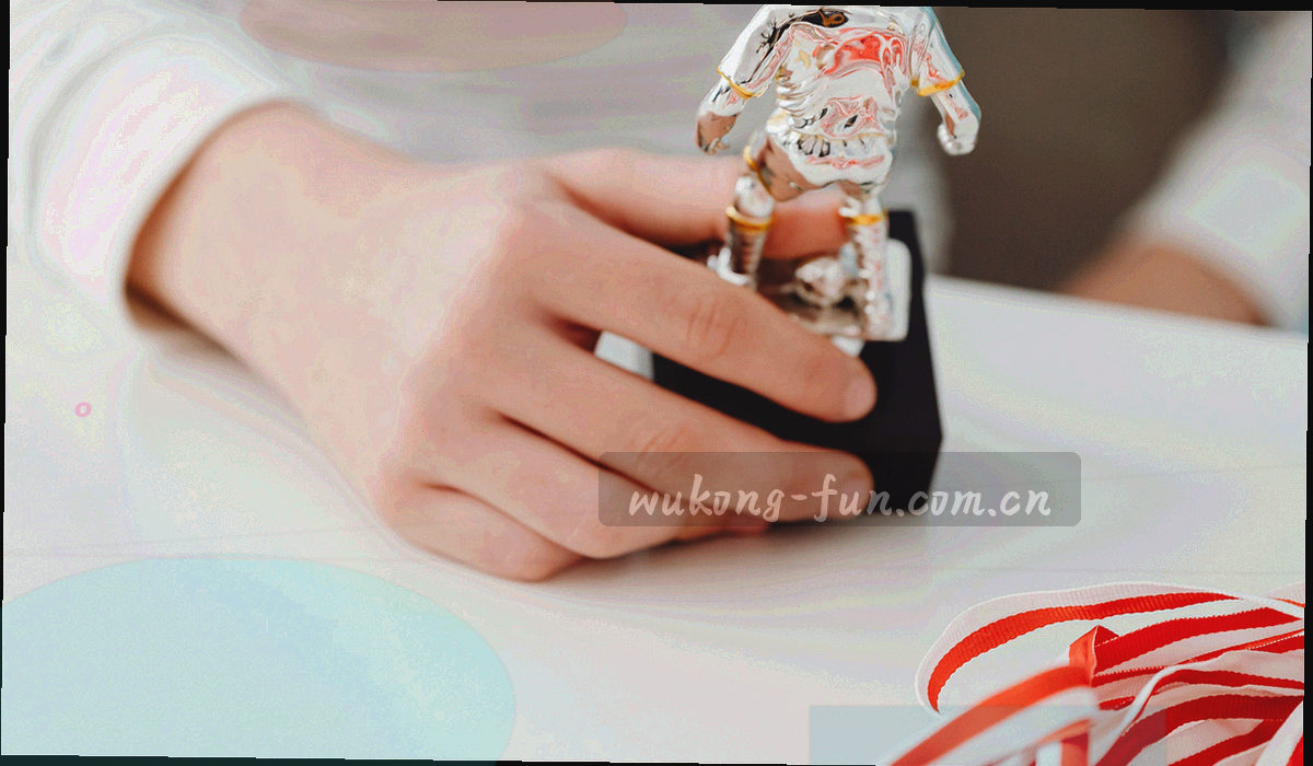 现代体育场馆的抽象线条画，表现行业发展的空间感与力量感